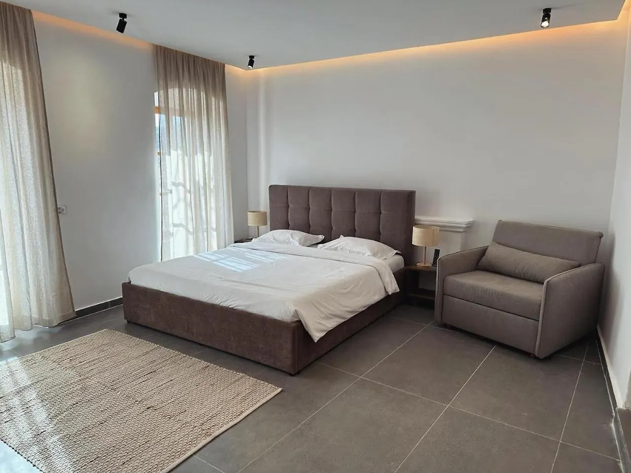 Lion'S Villa Vlore