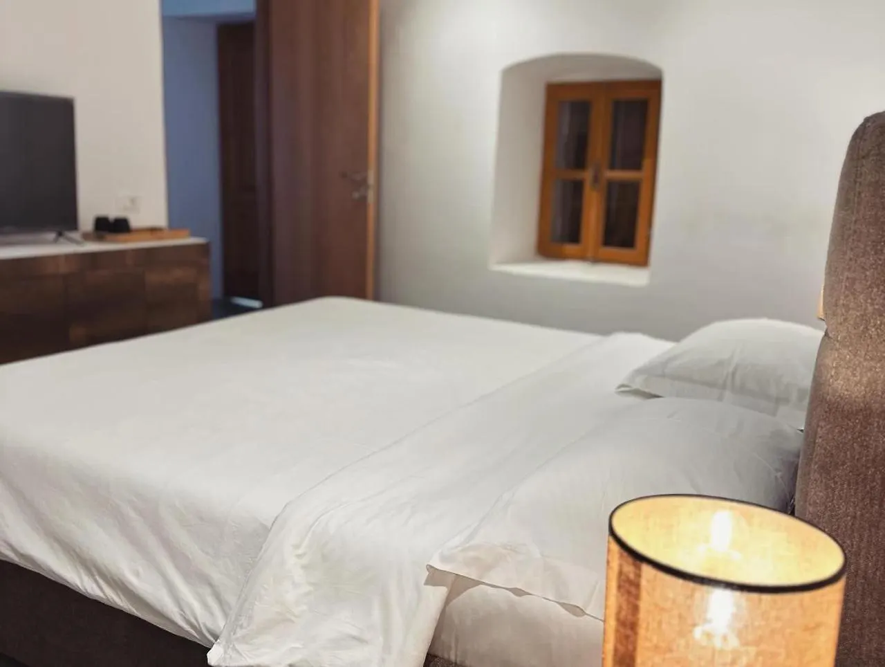 Lion'S Villa Vlore