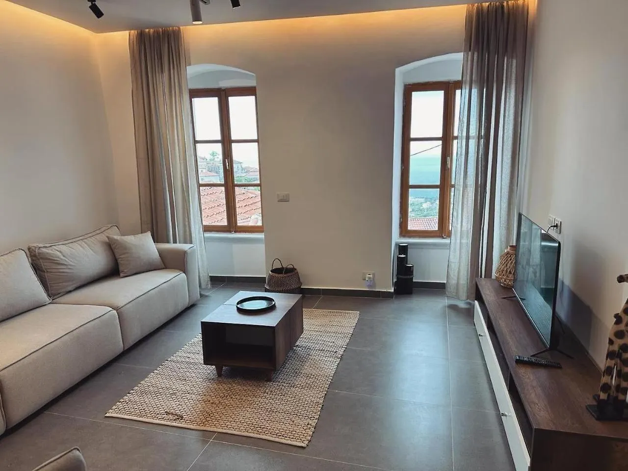 Lion'S Villa Vlore Apartment